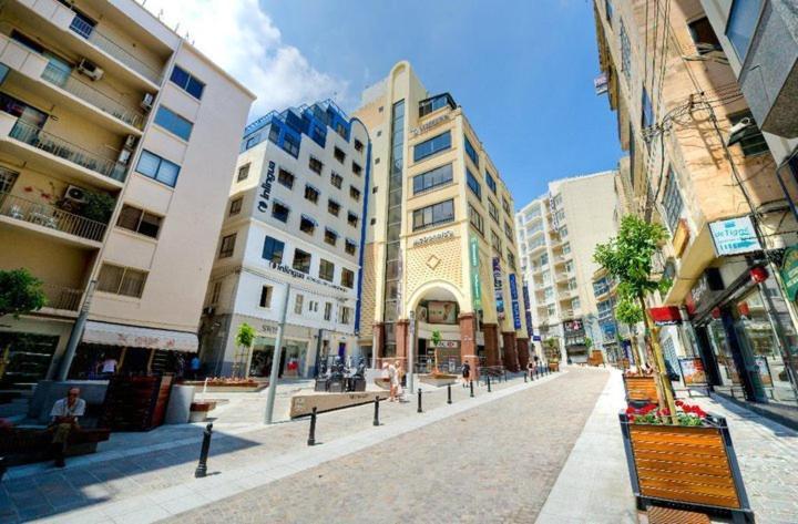 Luxury Apartment With Valletta And Harbour Views Sliema Eksteriør billede