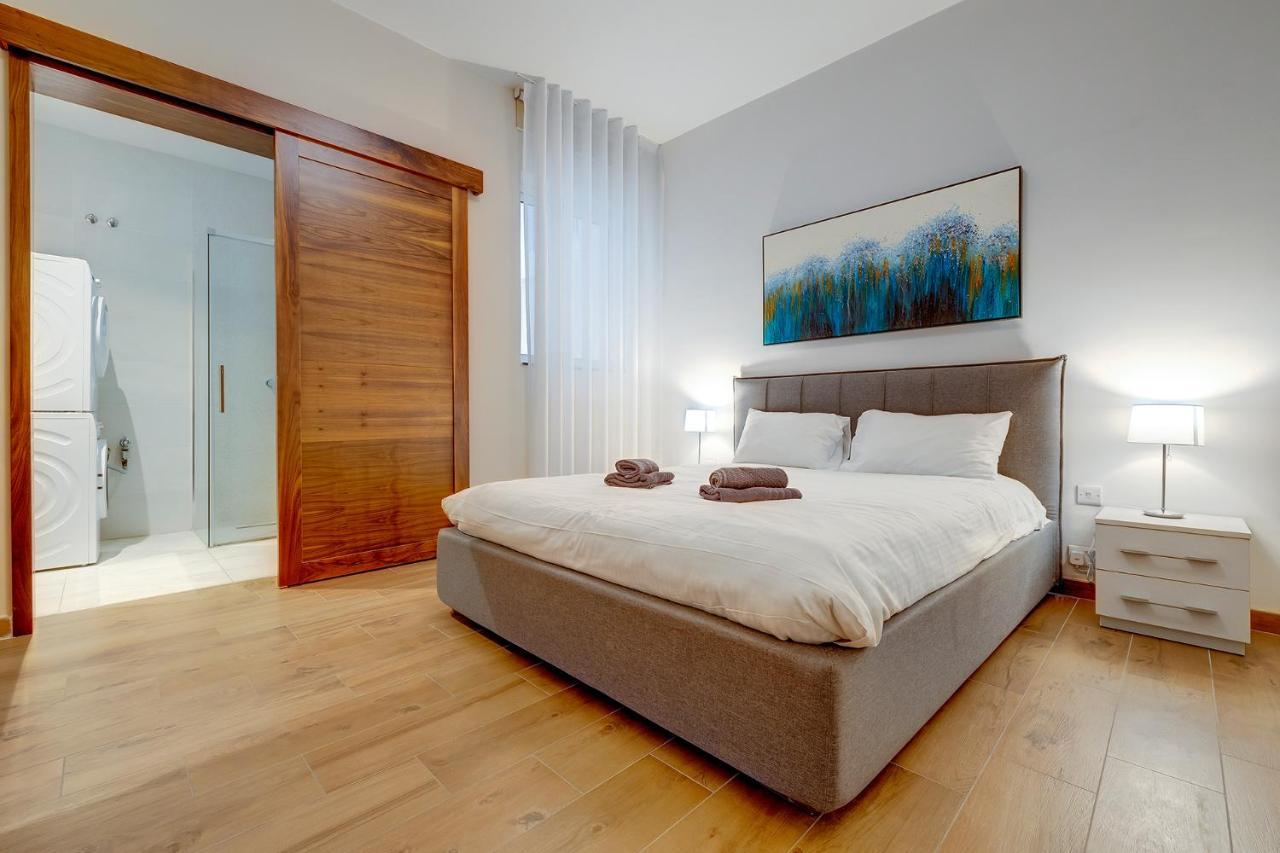 Luxury Apartment With Valletta And Harbour Views Sliema Eksteriør billede