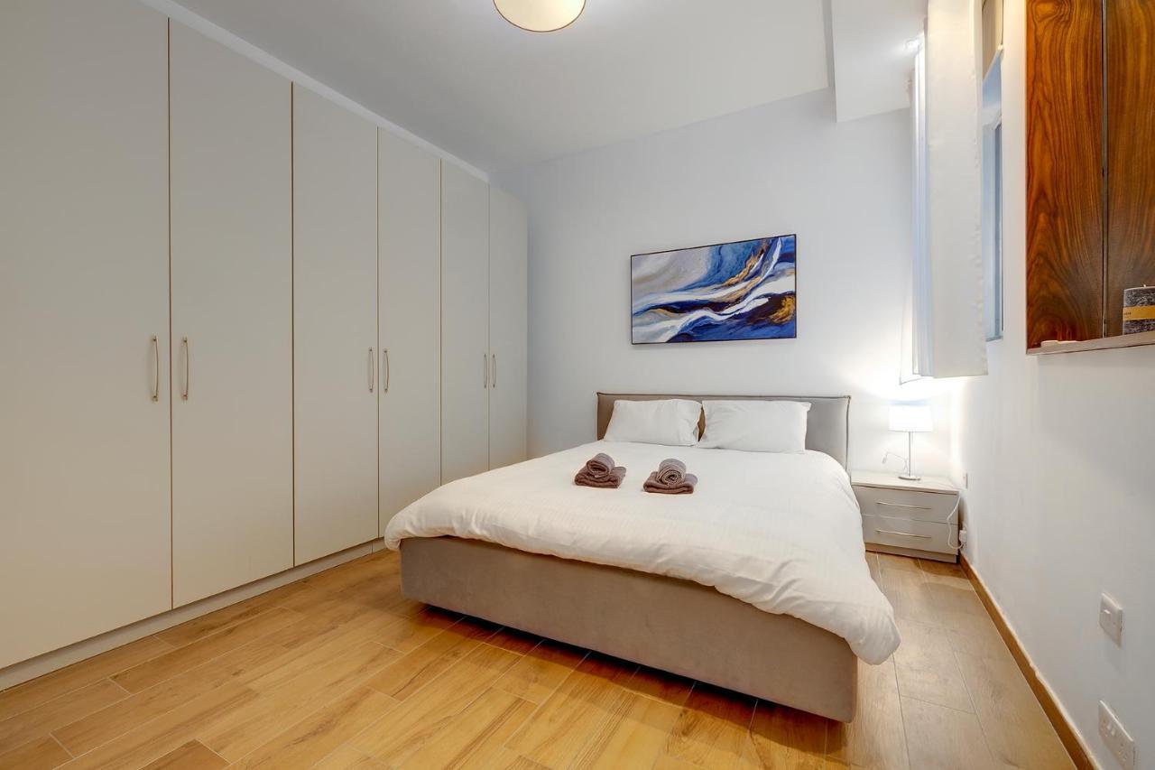 Luxury Apartment With Valletta And Harbour Views Sliema Eksteriør billede
