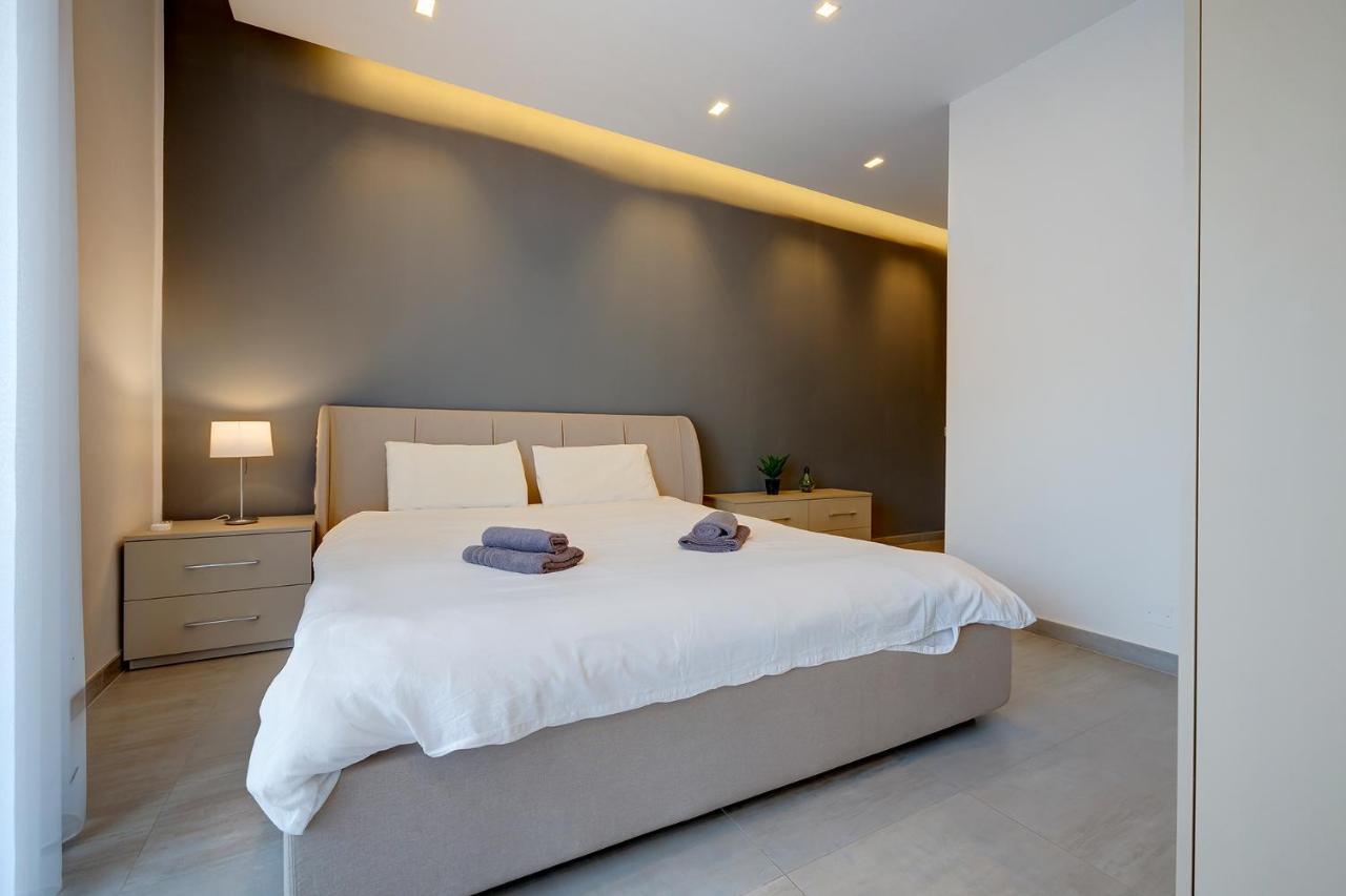 Luxury Apartment With Valletta And Harbour Views Sliema Eksteriør billede