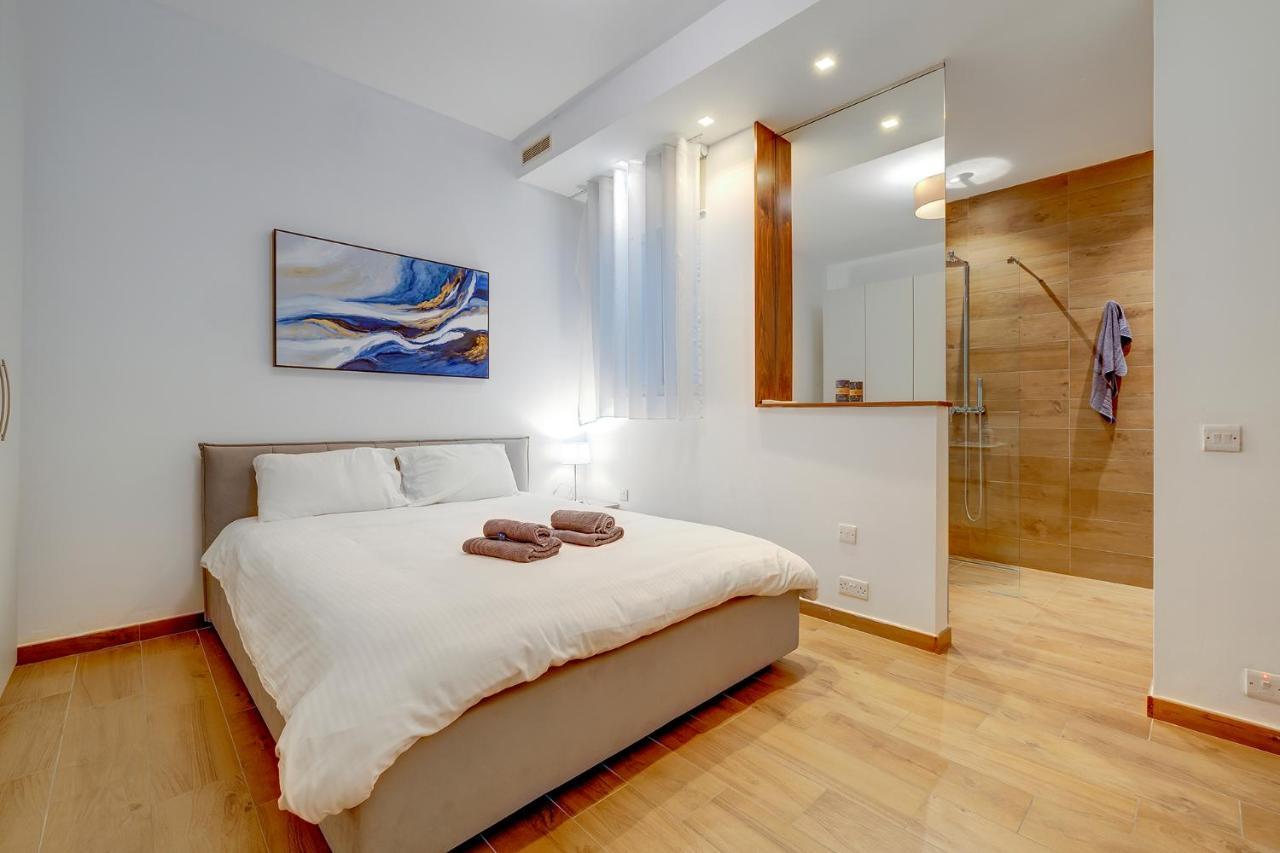 Luxury Apartment With Valletta And Harbour Views Sliema Eksteriør billede